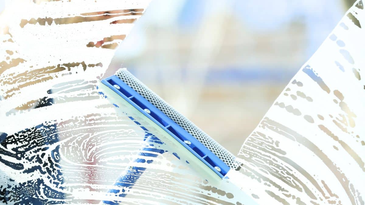 Vitres: évitez l’erreur météo banale qui laisse des traces avant les fêtes