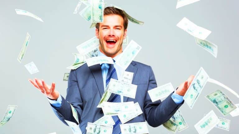 Warren Buffett, 95 ans, augmente la part de ses 149 milliards de dollars versée aux fondations