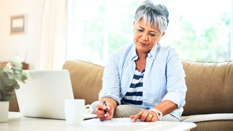 Caisse de retraite : quelles aides en cas de difficultés financières et comment les demander