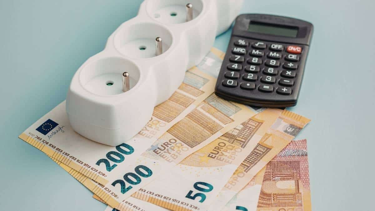 Facture EDF : dès 2027, tous les clients reçoivent un remboursement automatique financé par les surprofits nucléaires