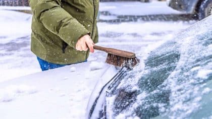 Your car's windshield: 3 quick tips to de-ice it in minutes this winter