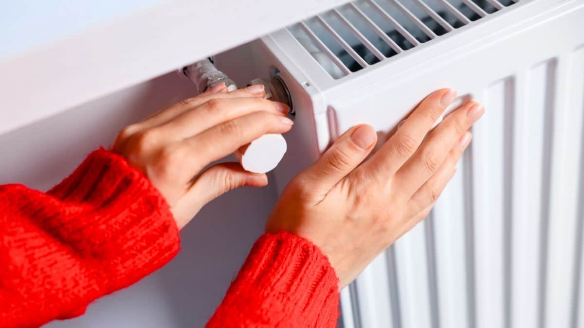 Radiators staying lukewarm: engineer-approved trick heats your home faster while cutting energy bills